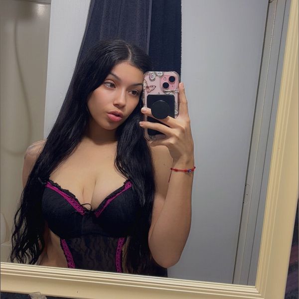 Olivia (lovely_liv710) OnlyFans profile photo