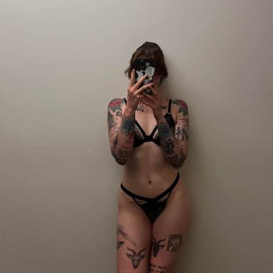 𝕮𝕵 🤡 🐾 (thedemonsplayground) Profile Photo Added 2025-04-13