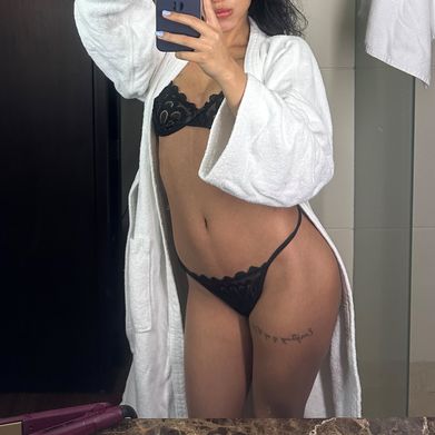 Karina 💕 (karina.cortez) Header Photo Added 2025-09-14