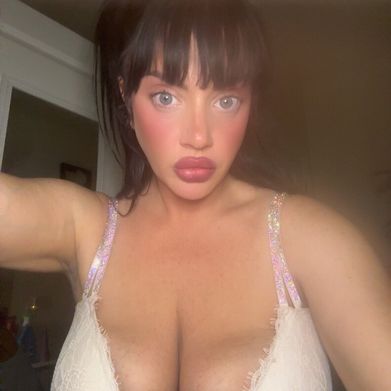 Brianna Lacey 🍒 (briannalaceyxo) Profile Photo Added 2025-10-31