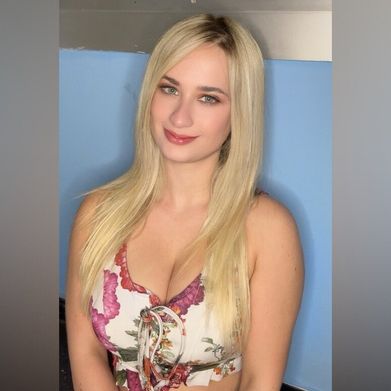 Veronika (veronikaveronika) Profile Photo Added 2025-11-24