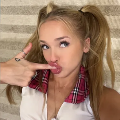 Julia Filippo Profile Photo