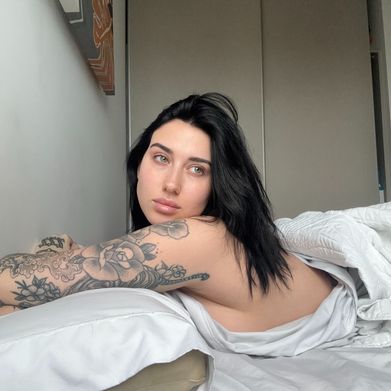 Aylu🍒 (aylenlopez2) Header Photo Added 2025-08-12