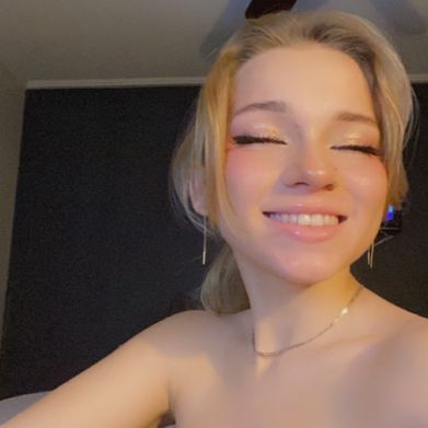 Amalie Diaz (amaliediazlove) Profile Photo Added 2025-01-02