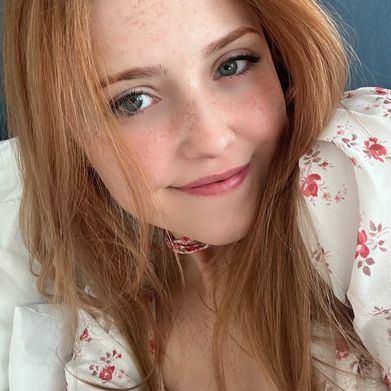 ♡ 𝓛𝓲𝓵𝔂 ♡ (lilybugg88) Profile Photo Added 2025-06-21