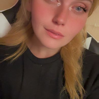 FireRedHead (hotredheadwife) Profile Photo Added 2025-07-17