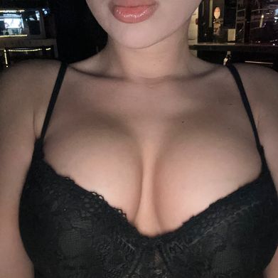 Bella (petite.bella) Profile Photo Added 2025-04-12