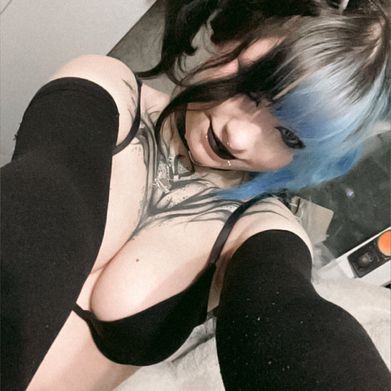 Loony Plum💜🍑 (loonyplum) Profile Photo Added 2025-01-07