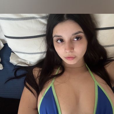 Camila 🌸 (camila766) Header Photo Added 2025-07-28