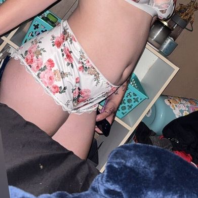 Lil Shorttttyyy♥️ (lilshortylovesdaddy) OnlyFans Profile Image