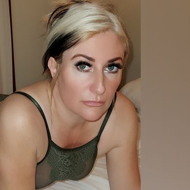 EllenRose (ellenrose_uk) Profile Photo Added 2025-03-13