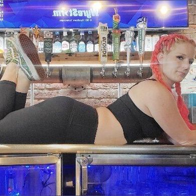 Riot (yurfuturestepmom) Header Photo Added 2025-12-05