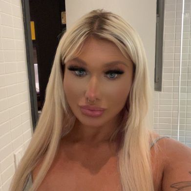 CHANEL LUX UNCENSORED 👑🍑 (chanelluxvip) Profile Photo Added 2025-06-02