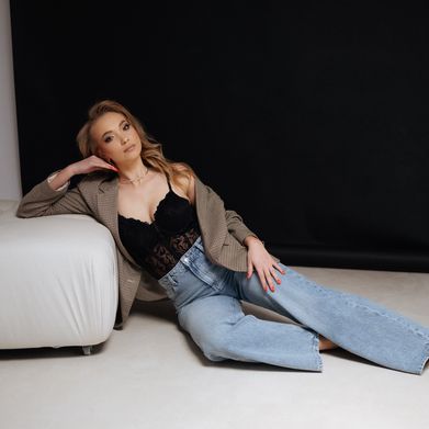 Kira Blaze💋 (kirabblazze) Header Photo Added 2025-02-28