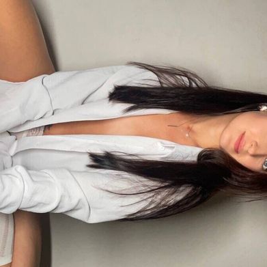 Linda 💕 Pure (linda_pureee) Header Photo Added 2025-11-11