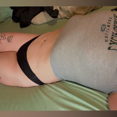 FireRedHead (hotredheadwife) Header Photo Added 2025-08-18