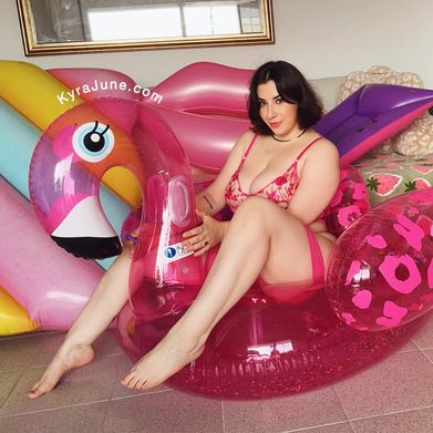 Kyra The Looner (kyra-the-looner) Profile Photo Added 2025-08-19