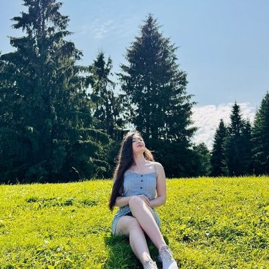 Joselin (joselin181999) Header Photo Added 2025-10-24