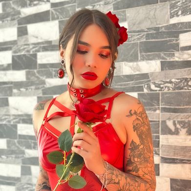 𝒞𝒽𝒶𝓇𝓁𝑜𝓉𝓉𝑒 𝑀𝓎𝓈𝓉 🐈‍⬛🖤 Added Photo on 2025-05-11