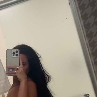 gethersomecherriess (gethersomecherries) Profile Photo Added 2025-08-13