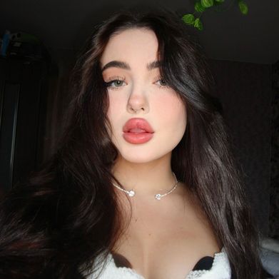 Beatrix🎀 (beatrix004) Profile Photo Added 2025-05-13