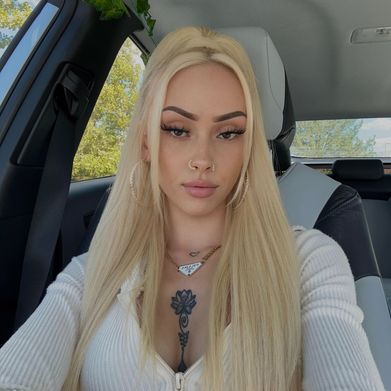 𝔏 🎀 (laveenalove) Profile Photo Added 2024-10-14