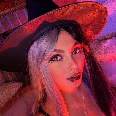 Sophia Reed 🌷 (amazingsophia) Profile Photo Added 2025-10-11