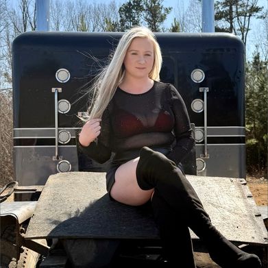 OnlyFans Model Nurse Kat (nursekat-379) Profile Image