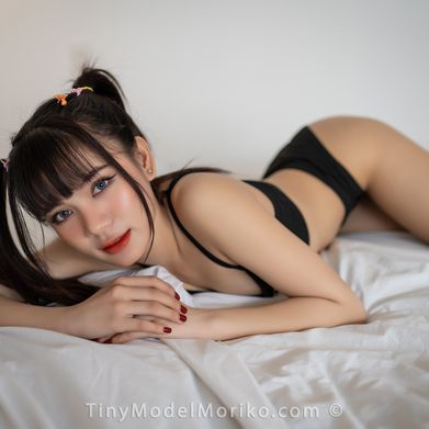 Tiny Model Moriko (tinymodelmoriko) Header Photo Added 2025-11-13