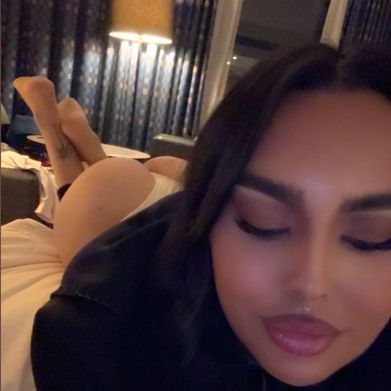 𝐵𝑒𝑙𝑙𝑎 ♡ (bella_n_cyrus) Header Photo Added 2025-08-10