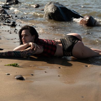 Lxchelx (lxchelx) Header Photo Added 2024-08-22