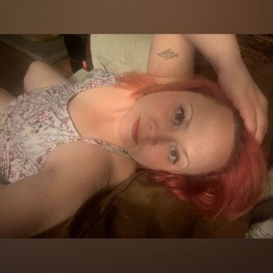 Sexy Sarah 😈 Added Photo on 2025-04-16