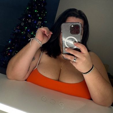 OnlyFans Model Megan Lilly (meganlilly001) Profile Image