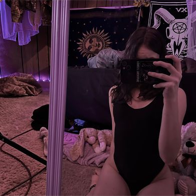 Trixxie (spicychickenbq) Header Photo Added 2024-10-14