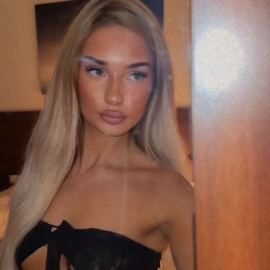 Baddie Vicky Luxe 18 (baddievickyluxe) OnlyFans Profile Image