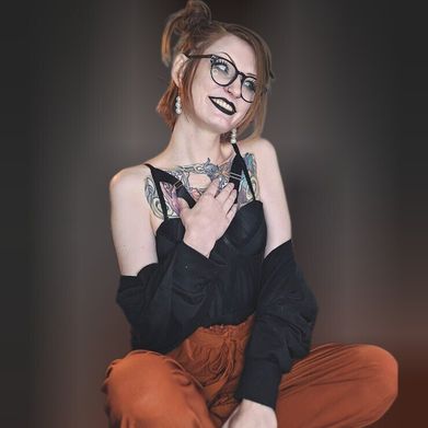 Dahlia Dearest (dahlia.dearest) OnlyFans Profile Image