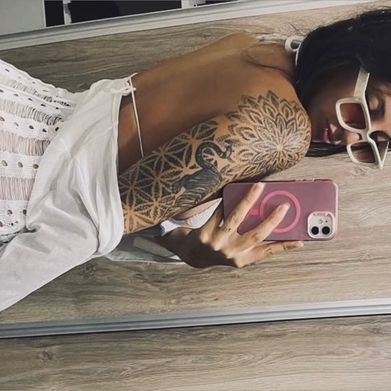 𝓞𝓵𝓲🫦🖤 Added Photo on 2025-09-14