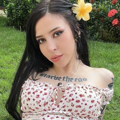 𝕸𝖎𝖘𝖙𝖞 𝕸𝖆𝖞𝖍𝖊𝖒⛓ Added Photo on 2025-07-17