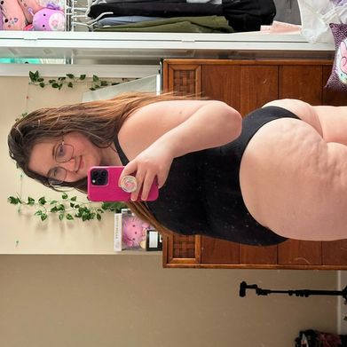 Fae Valentine🩷 Free (nerdyandcute) Header Photo Added 2025-02-14