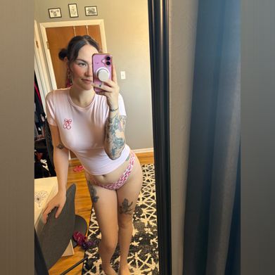 Lily (lilylemon23) Header Photo Added 2025-03-19