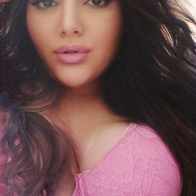 Jenny (jennyhonney) Profile Photo Added 2025-04-12