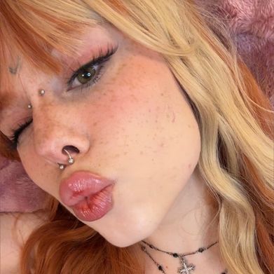 Luna🎀 (yoursexyluna) Profile Photo Added 2025-02-25