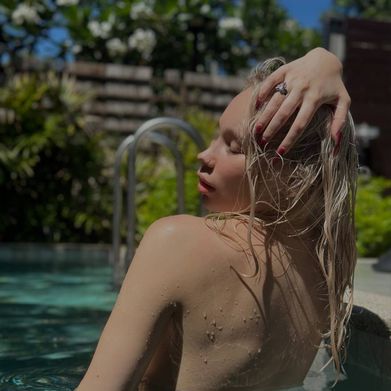 𝐀𝐧𝐧𝐚-𝐌𝐚𝐫𝐢𝐢𝐞 💦 (anna_mariie) Header Photo Added 2025-07-22