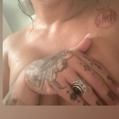 Jess🖤 (jessicaluxexox) Header Photo Added 2025-10-03