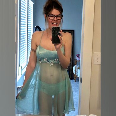 Laurie Kim (simply.lauriekim) Header Photo Added 2024-06-28