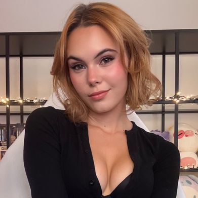 Cassia Bree (cassiabree) Profile Photo Added 2025-03-13