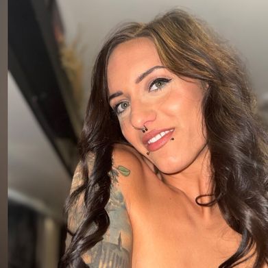 Alyx Urie❤️‍🔥 VIP (alyx_urie) Profile Photo Added 2025-11-11