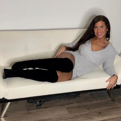 Lady Viktorie (ladyviktorie) Header Photo Added 2025-07-15