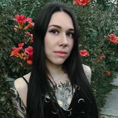 OnlyFans Model Lola Sparks (explorewithlola) Profile Image