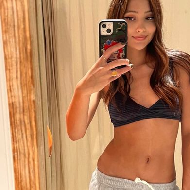 bella baby (isabellaroy) Header Photo Added 2024-08-17